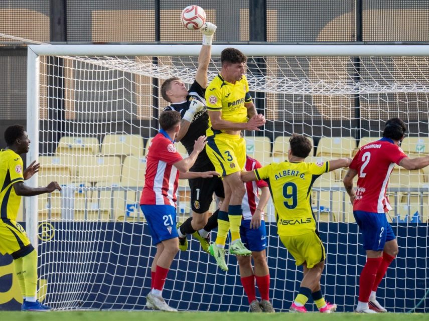 El fútbol es tacaño con el Algeciras (2-1)